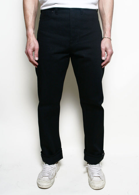 Relaxed Strider // 17oz Cryptic Stealth